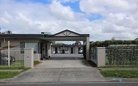 Beaconsfield Lodge Motel